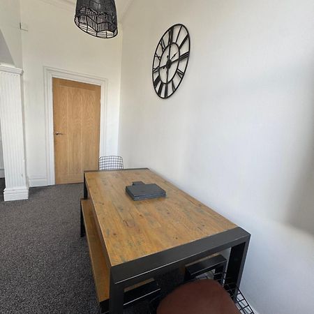 Spacious Victorian Birkdale Apartment With Garden Southport Buitenkant foto