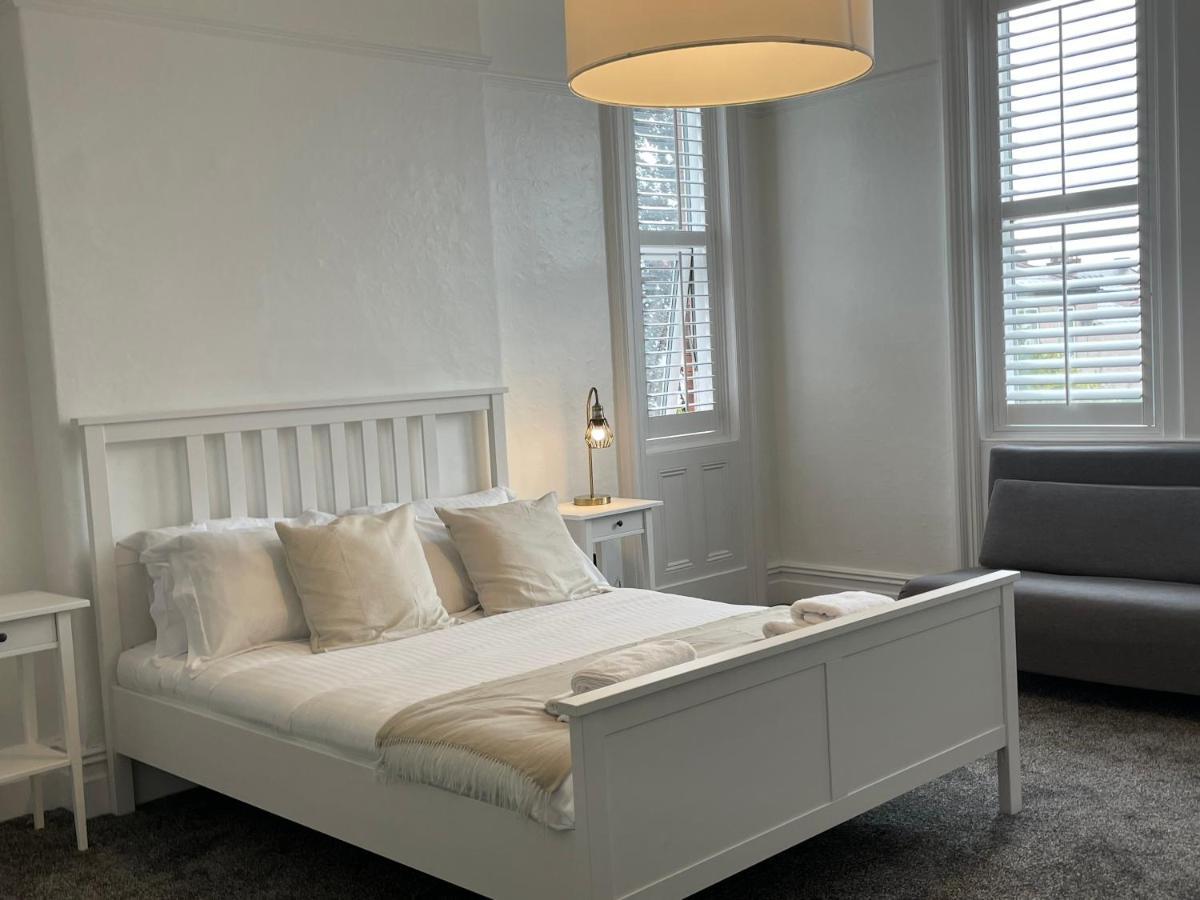 Spacious Victorian Birkdale Apartment With Garden Southport Buitenkant foto