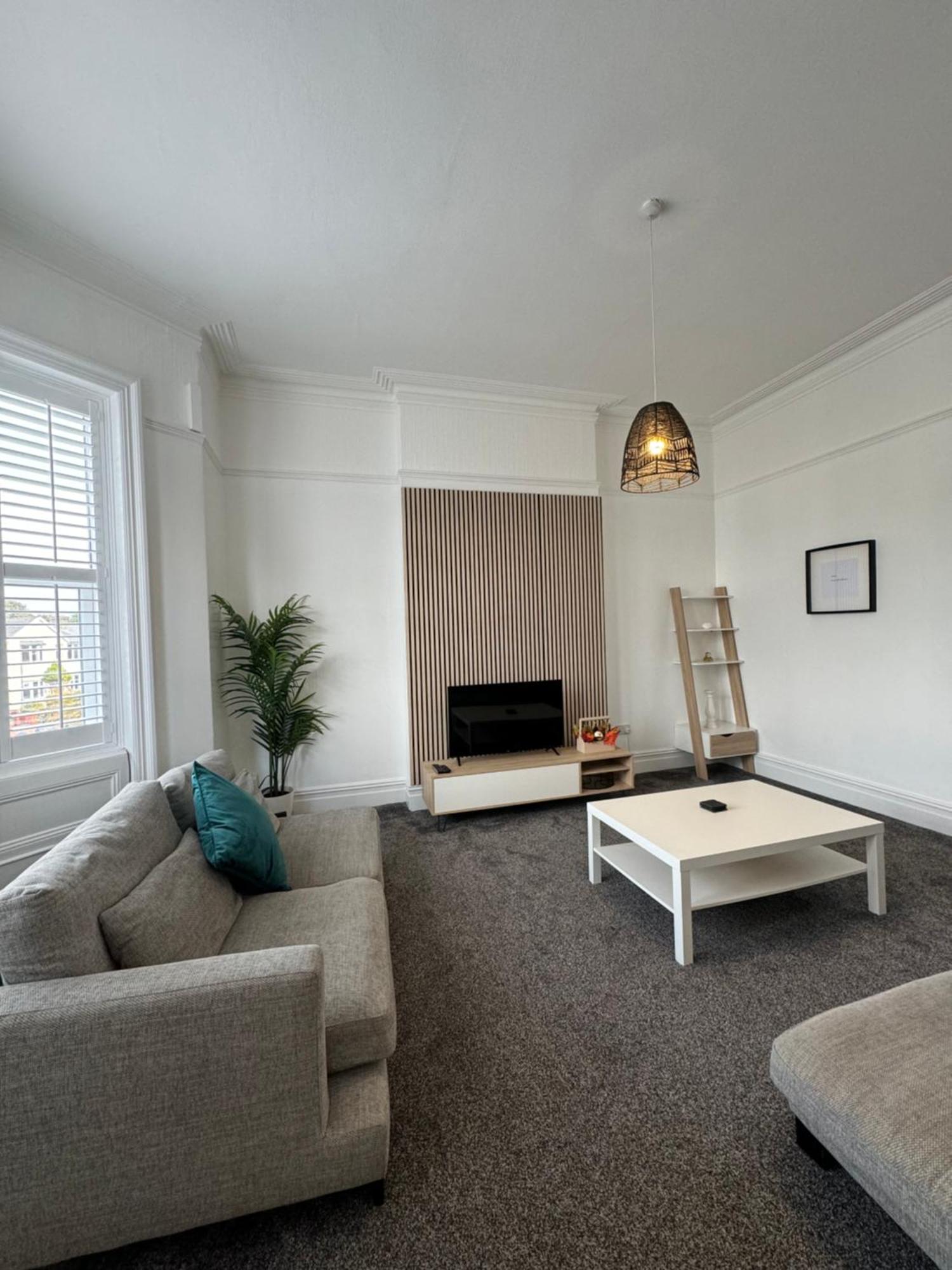 Spacious Victorian Birkdale Apartment With Garden Southport Buitenkant foto